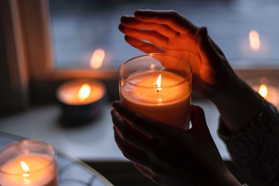candel-in-glass